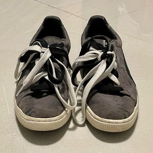 Men’s Grey & Black Puma Suede Brush Emboss Size 10